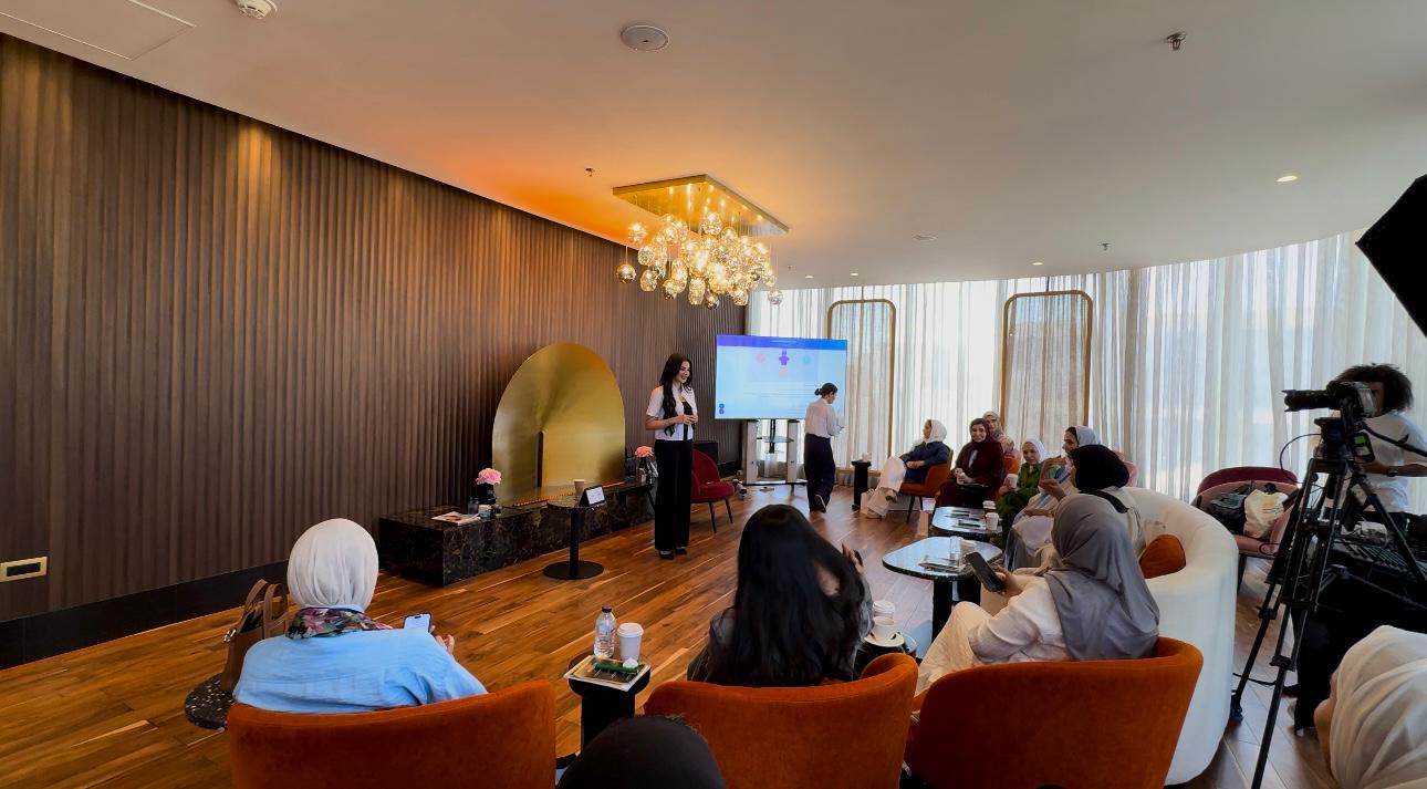 Layal teaching a workshop